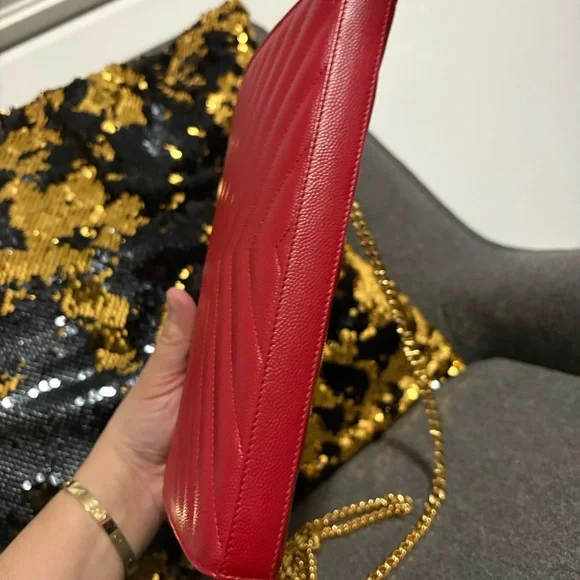 SOLD

Yves Saint Laurent Red Chevron Leather Wallet on Chain - Picture 5 of 13